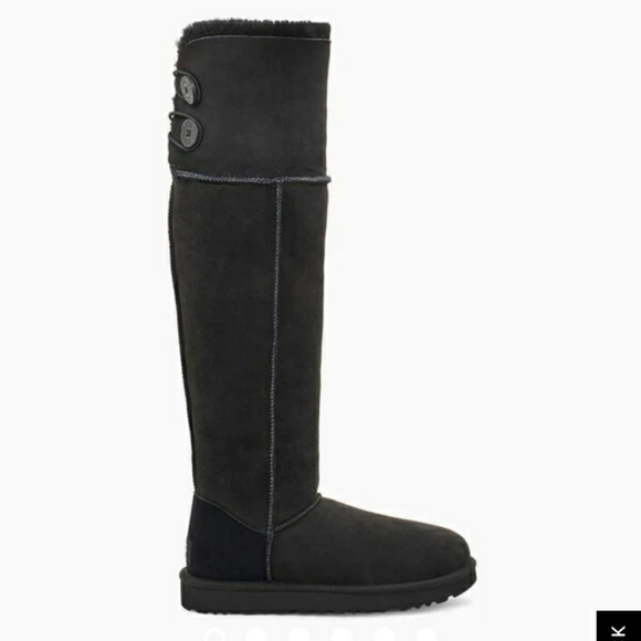 Looking to trade for these uggs!look thru my close - Picture 4 of 14